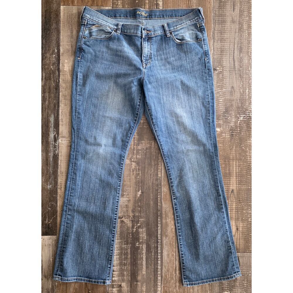 Old Navy "The Flirt" Blue Jeans Women's Size 16